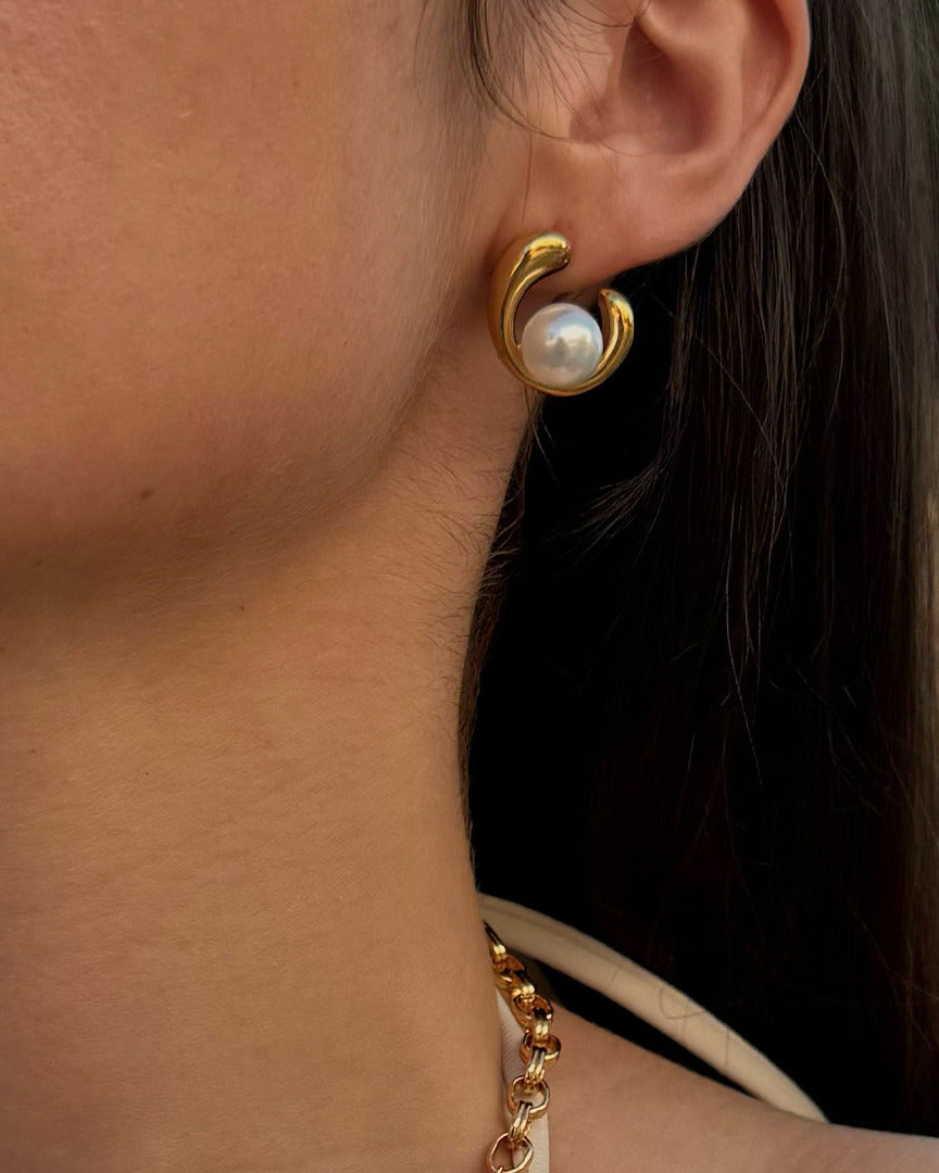Gold Pearl Detail Earring