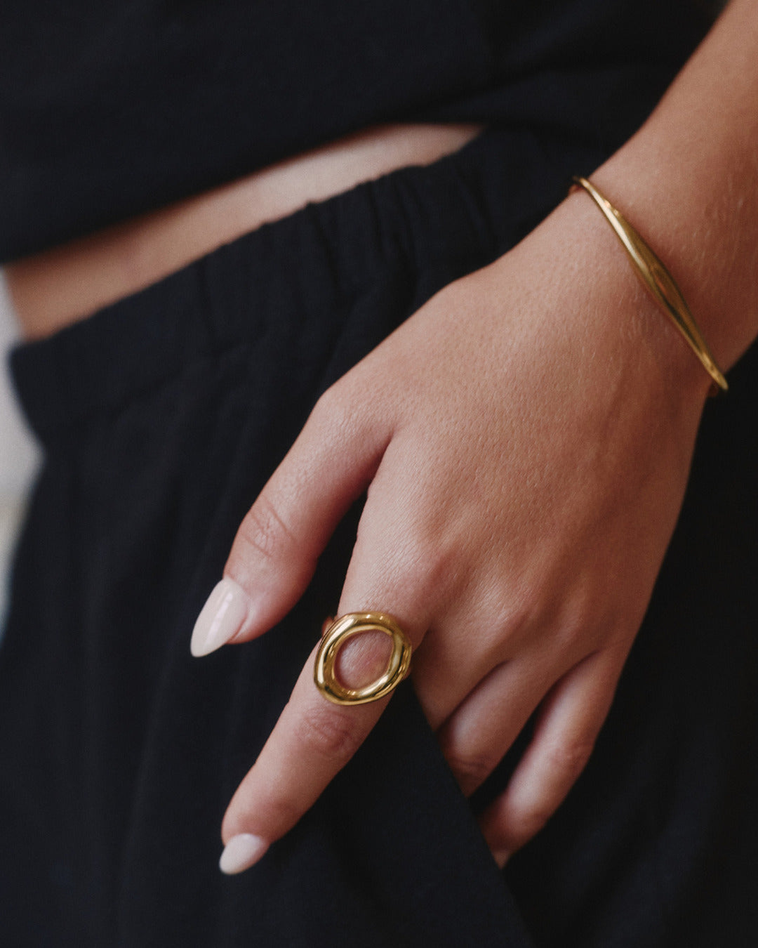 Loop Ring Gold