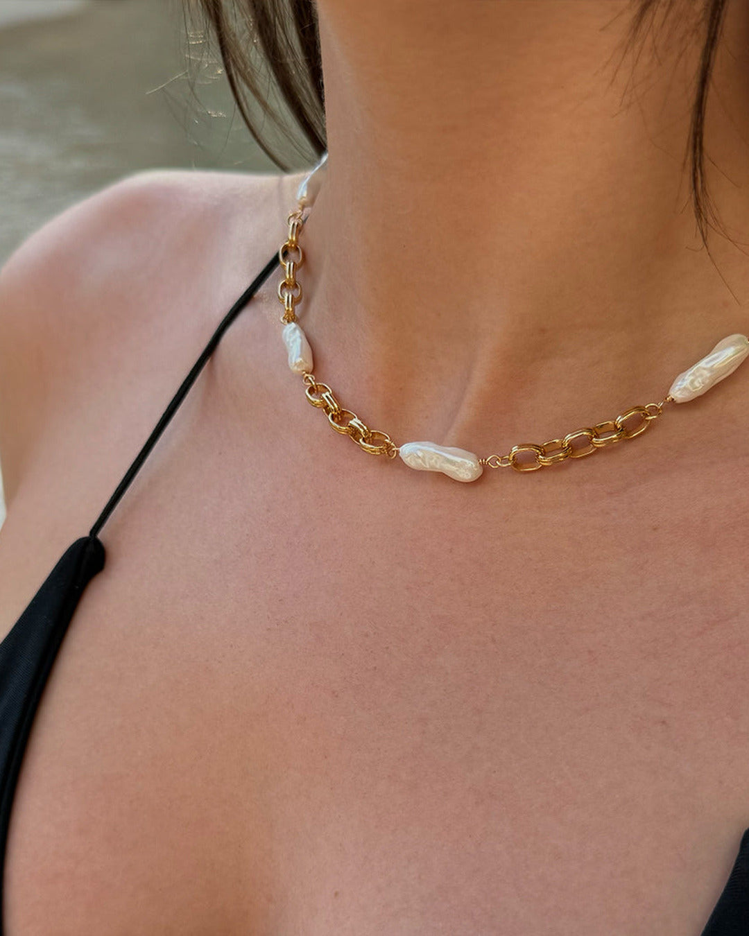 Gold Ireegular Pearl Necklace