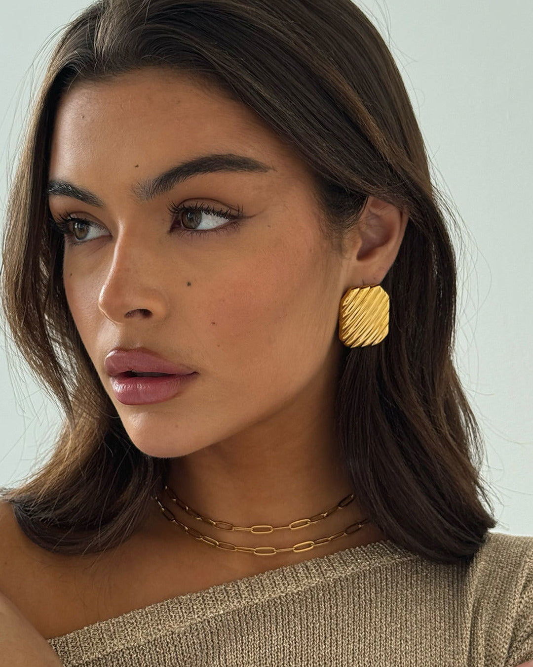 Ribbed Earrings Gold