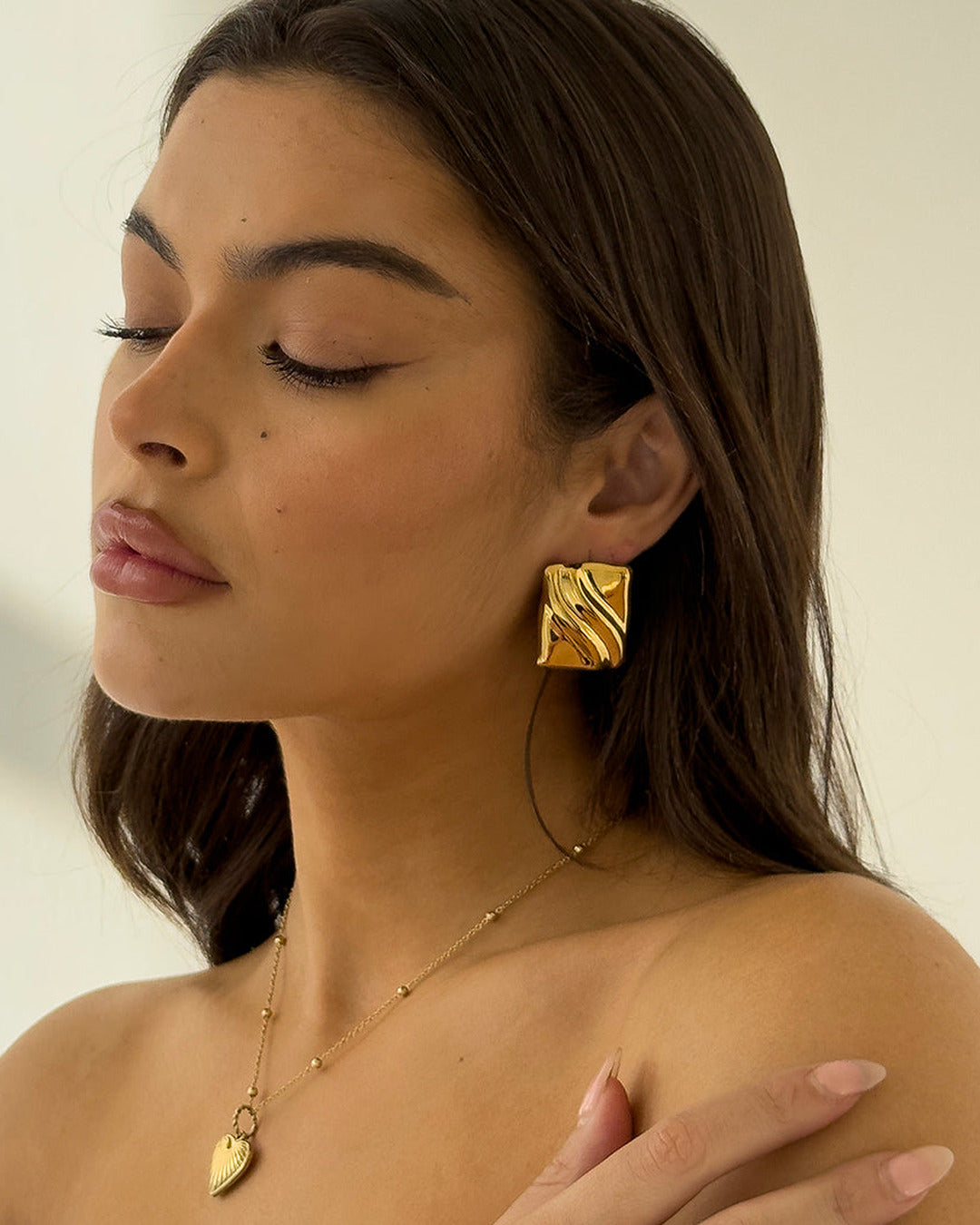 Textured Cube Earrings Gold