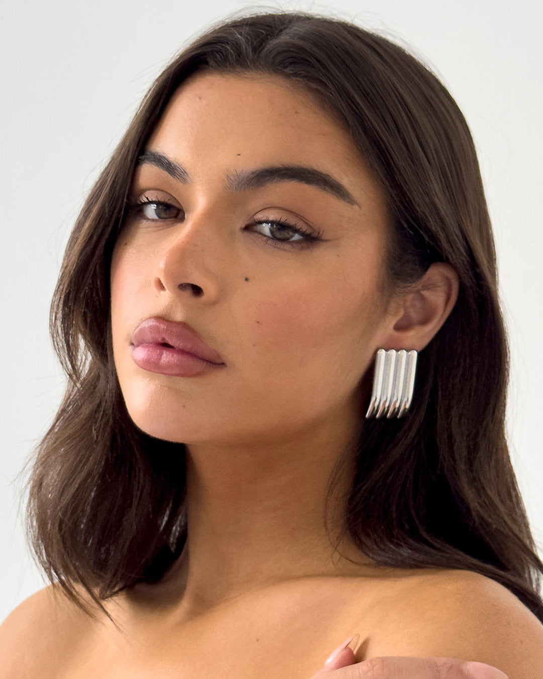 Long Ribbed Earrings Silver