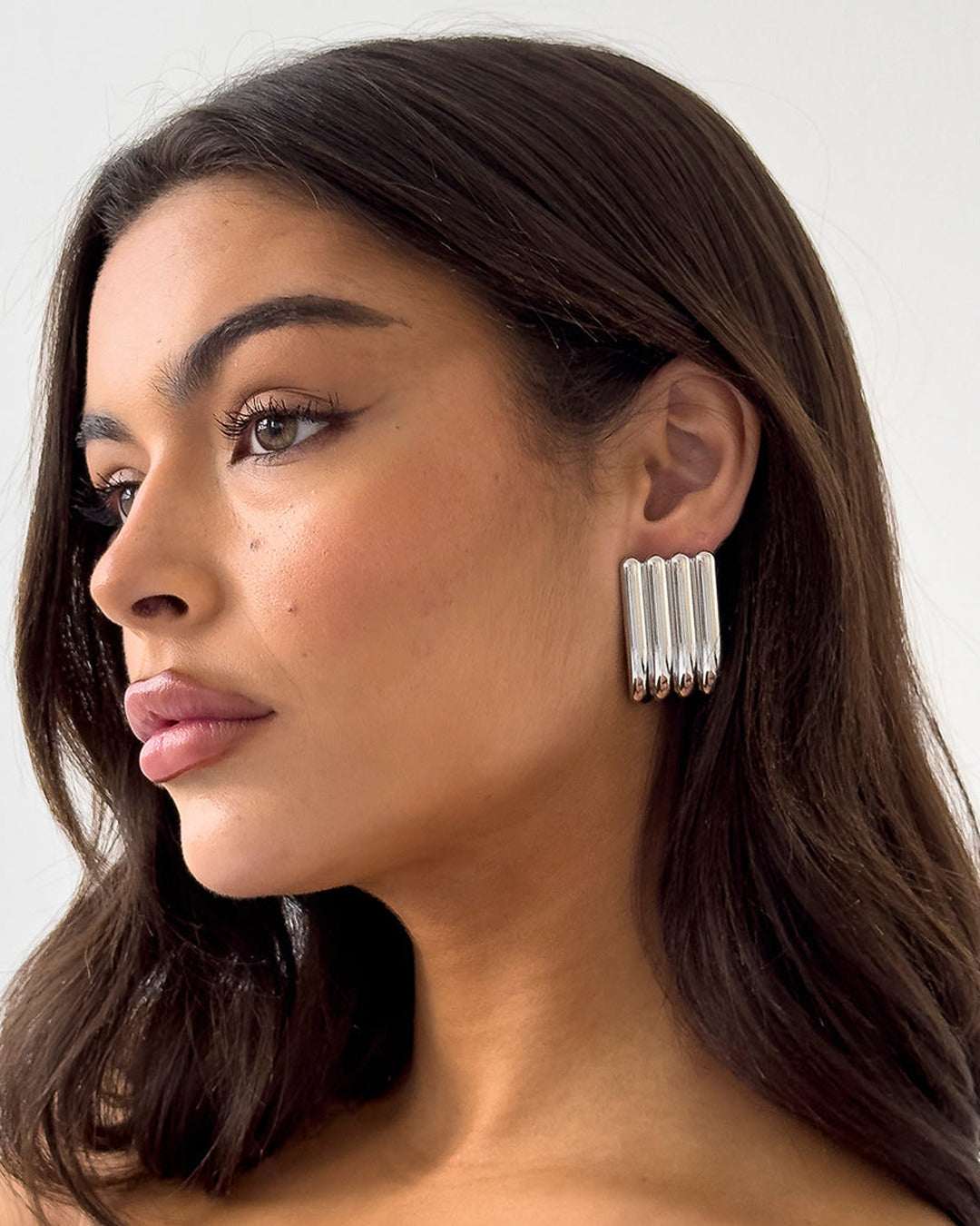 Long Ribbed Earrings Silver