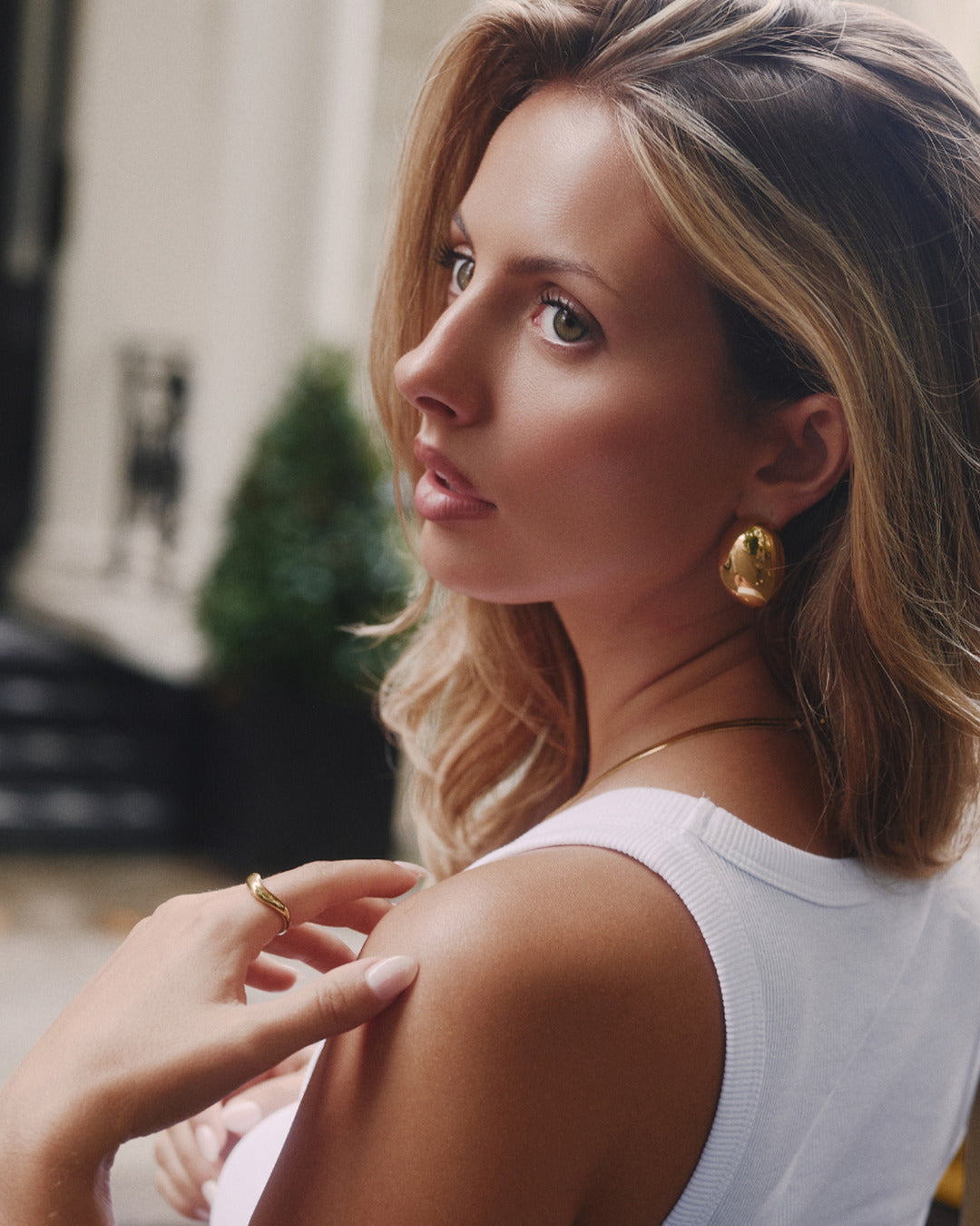 Gold Oval Earrings