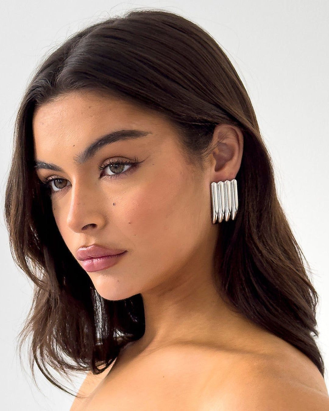 Long Ribbed Earrings Silver