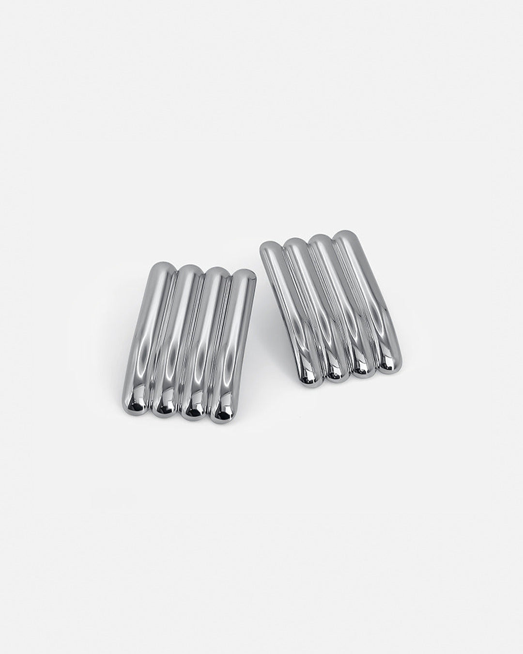 Long Ribbed Earrings Silver