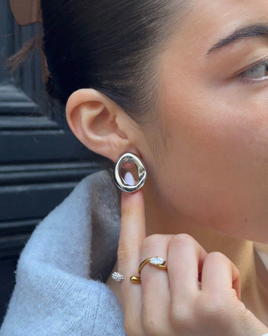 Mini Open Oval Earrings Silver