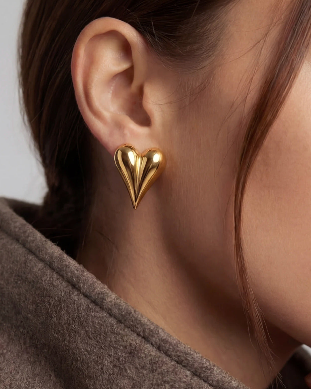 Love Heart Earrings - Gold
