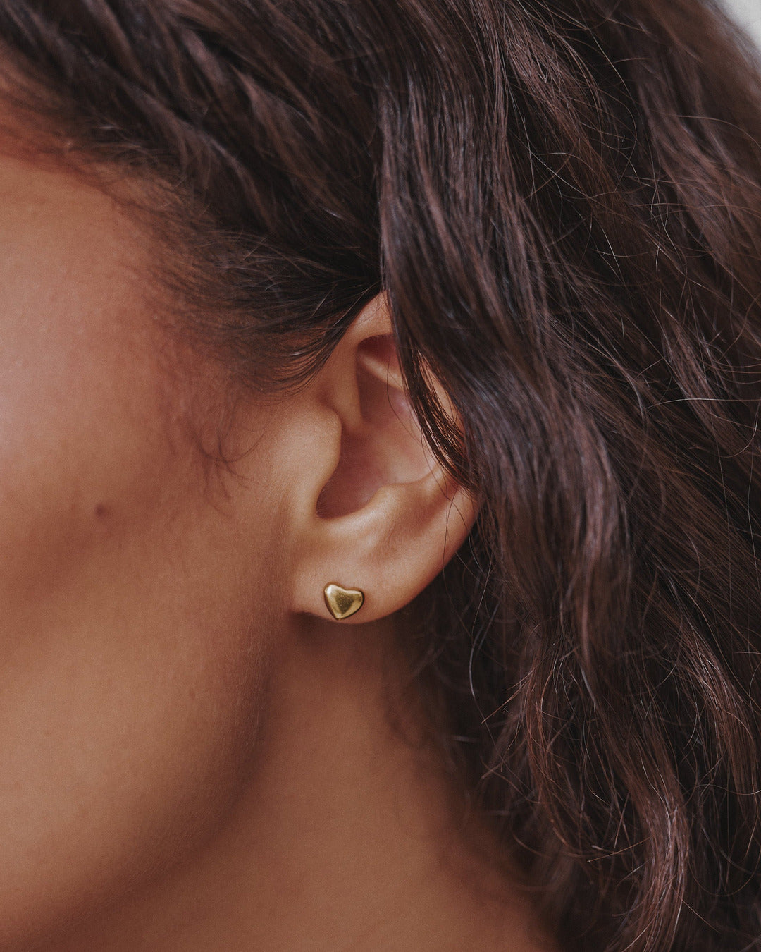Mini Heart Stud Earrings - Gold