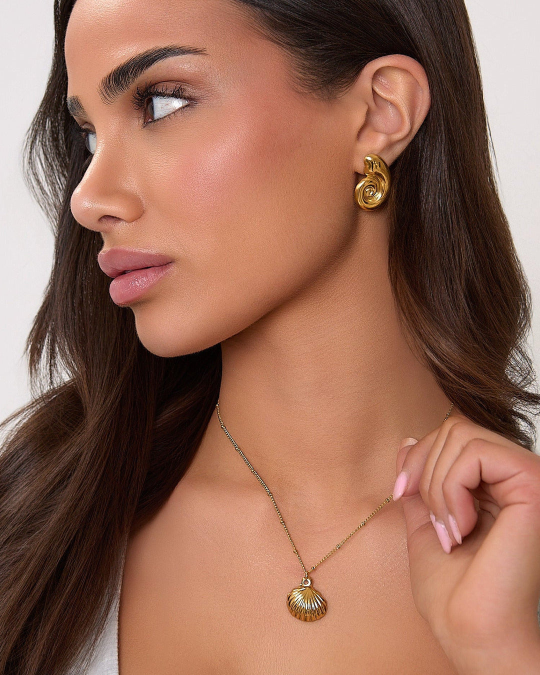 Gold Shell Necklace